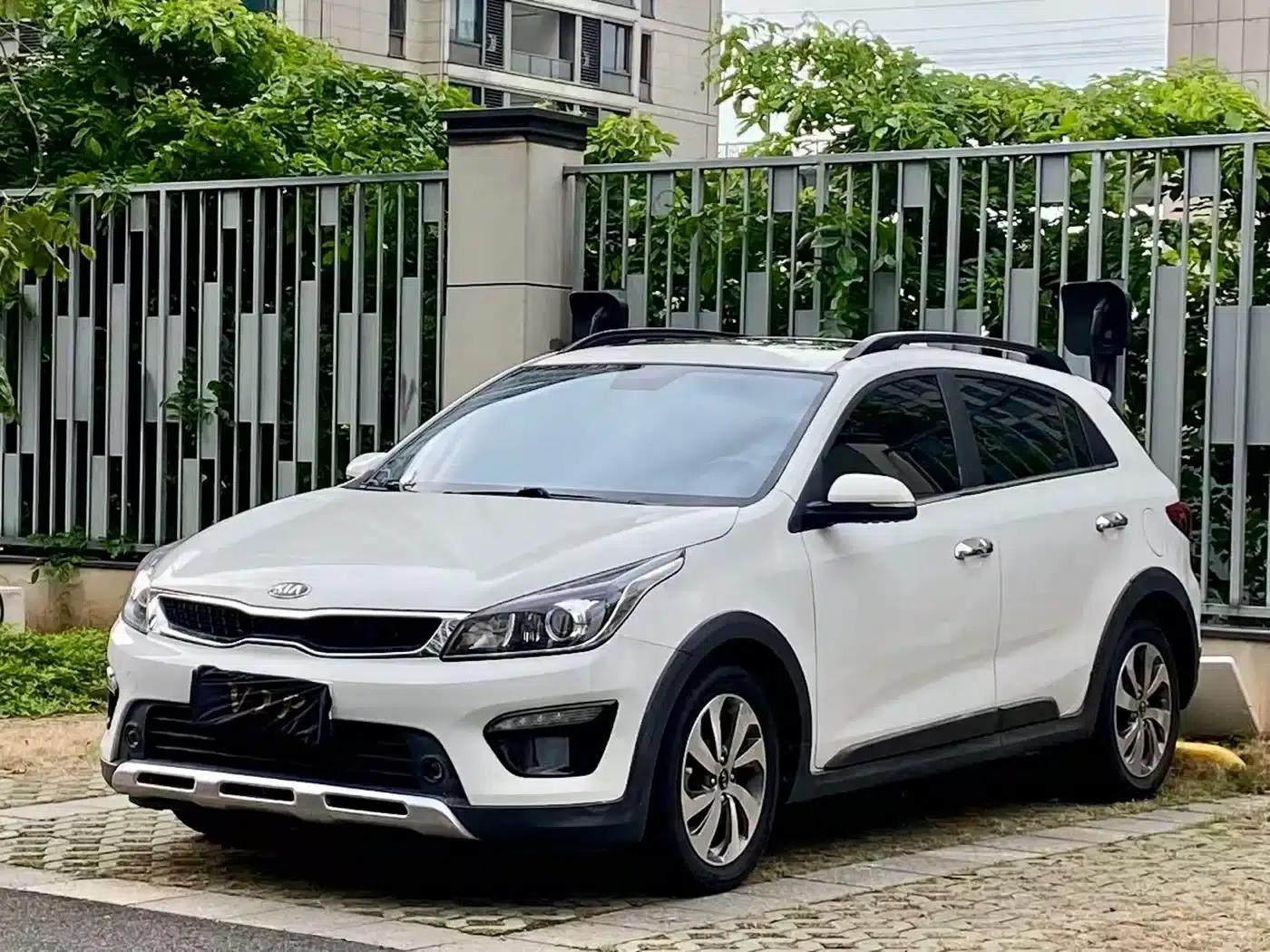 KX CROSS 2018 1.6L Automatic Sunroof Edition — миниатюра 1