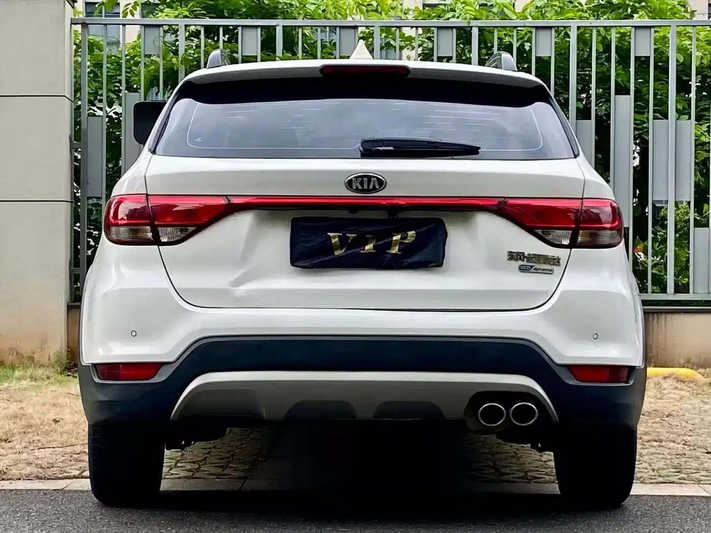 KX CROSS 2018 1.6L Automatic Sunroof Edition — миниатюра 17