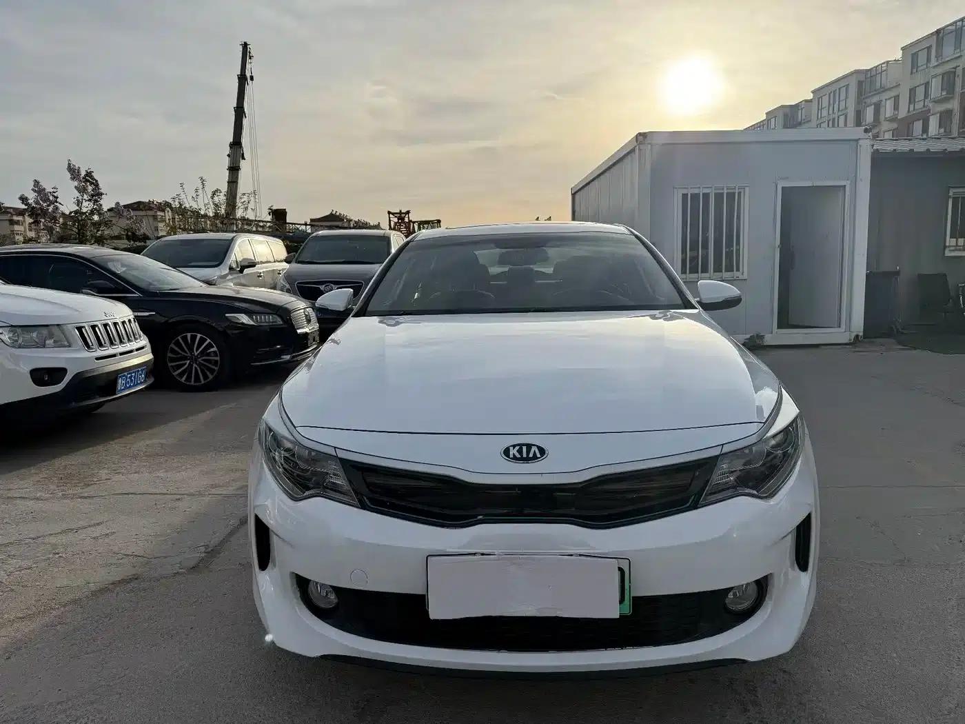 Kia K5 PHEV 2018 2.0L Smart Edition — миниатюра 2