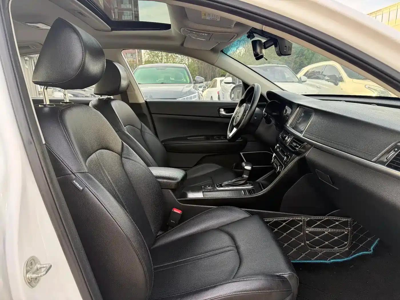 Kia K5 PHEV 2018 2.0L Smart Edition — миниатюра 6
