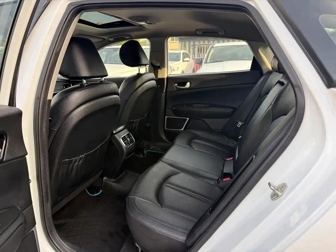 Kia K5 PHEV 2018 2.0L Smart Edition — миниатюра 8