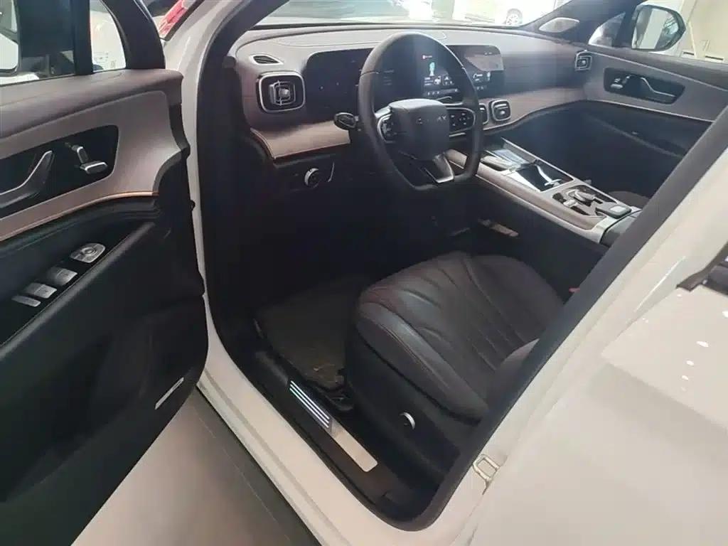 Chery Tiggo 9 2025 2.0T Automatic 2WD Premium Edition 5-seater — миниатюра 16