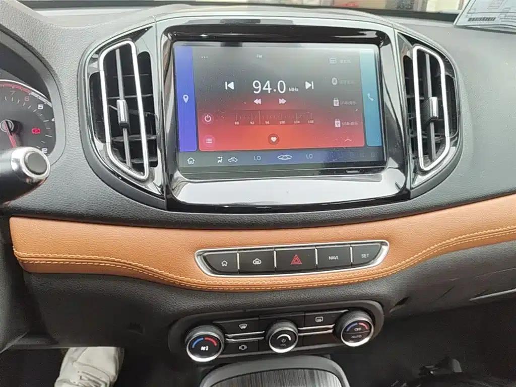 Chery Tiggo 7 2016 2.0L CVT Premium Edition — миниатюра 13