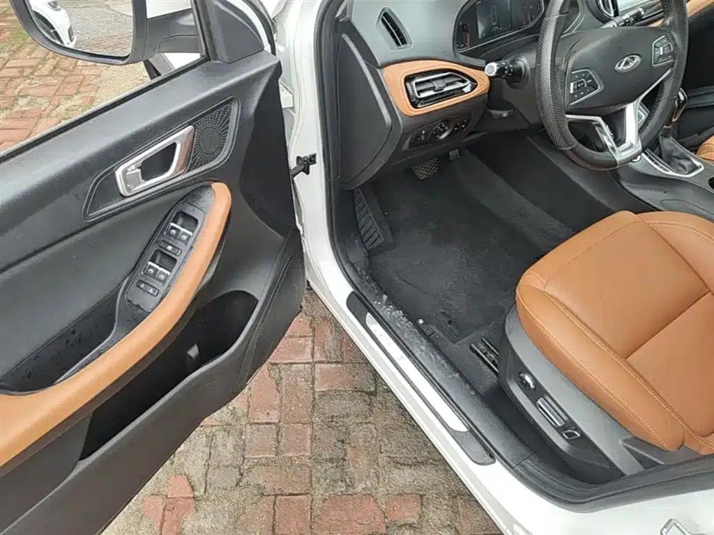 Chery Tiggo 7 2016 2.0L CVT Premium Edition — миниатюра 16