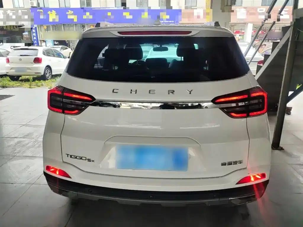 Chery Tiggo 5x 2020 1.5L CVT Deluxe Edition — миниатюра 6