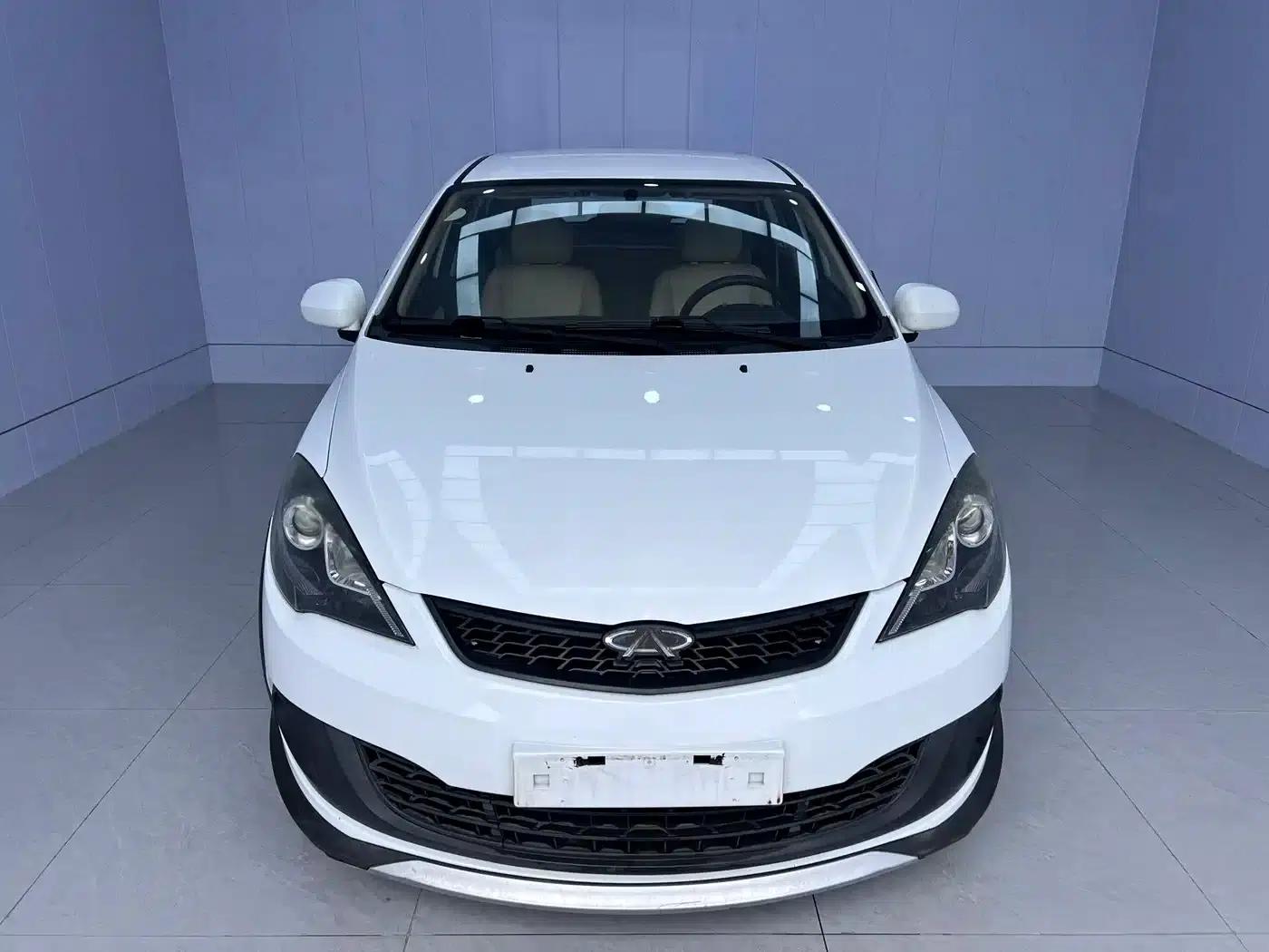 Fengyun 2 2015 1.5L Manual Elite Edition — миниатюра 2