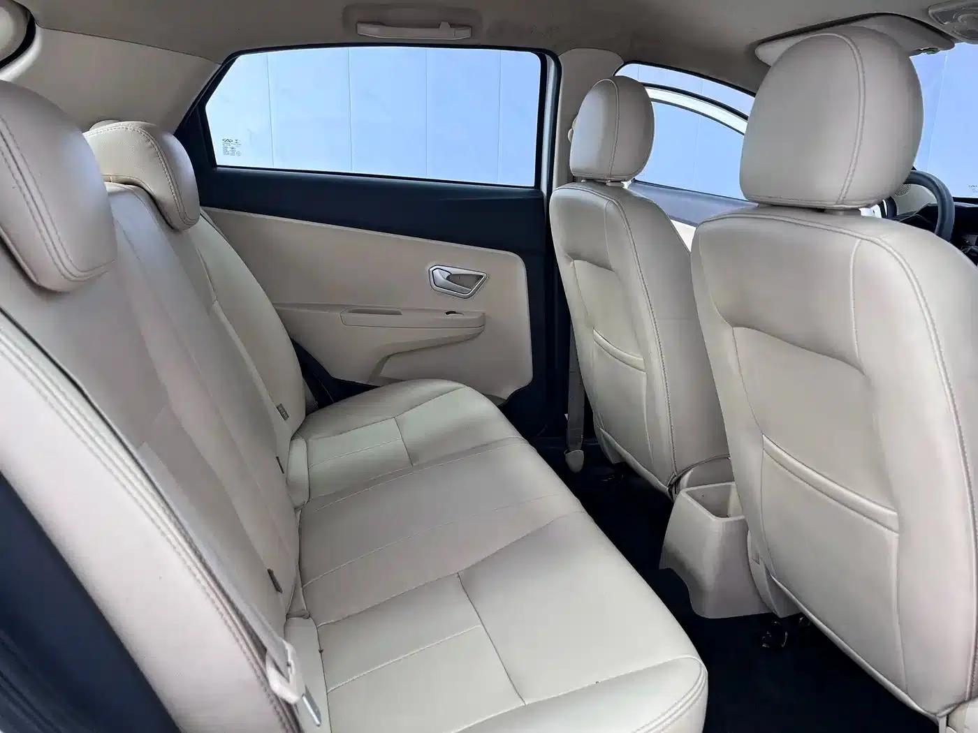Fengyun 2 2015 1.5L Manual Elite Edition — миниатюра 11