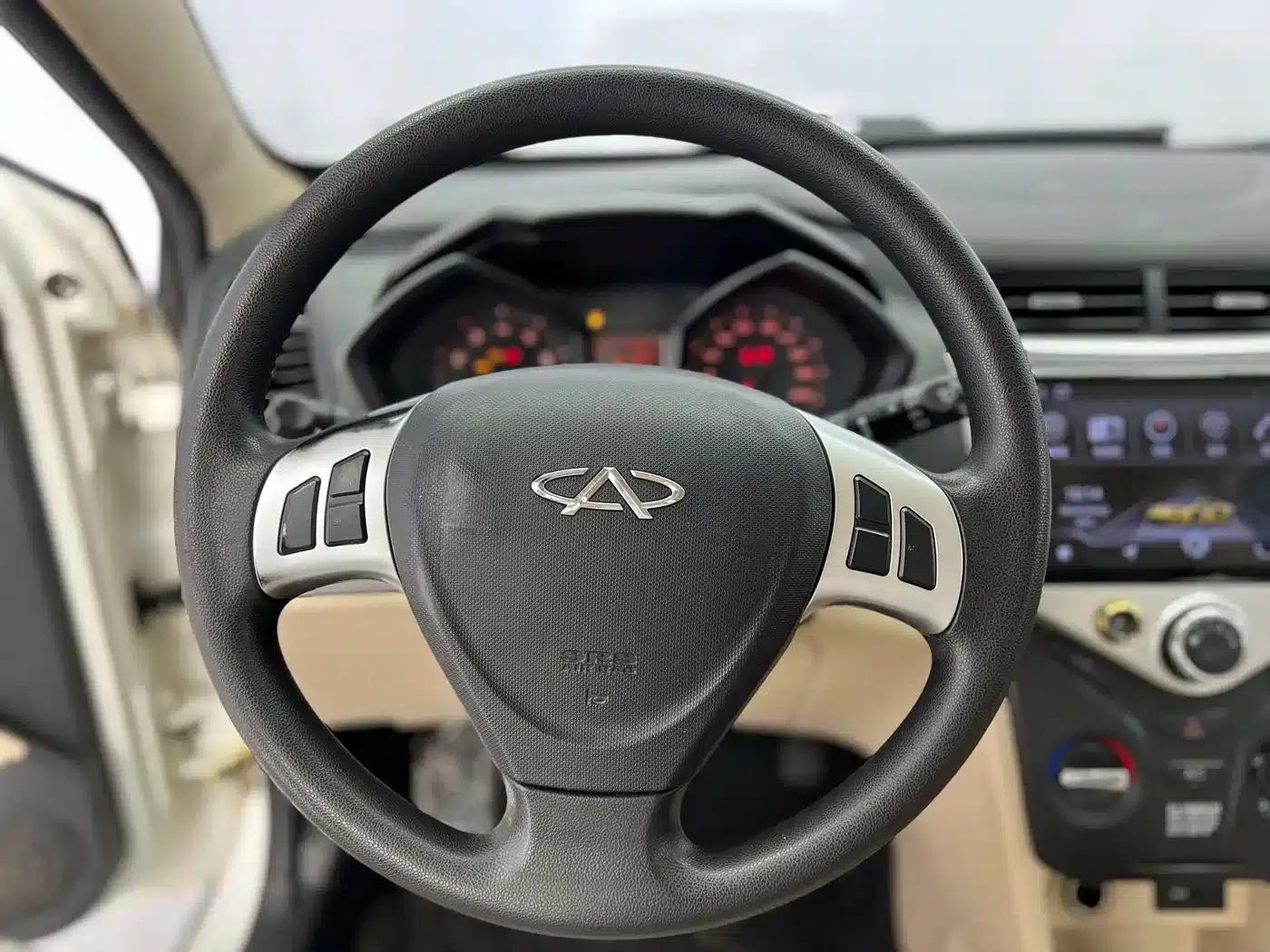 Fengyun 2 2015 1.5L Manual Elite Edition — миниатюра 12