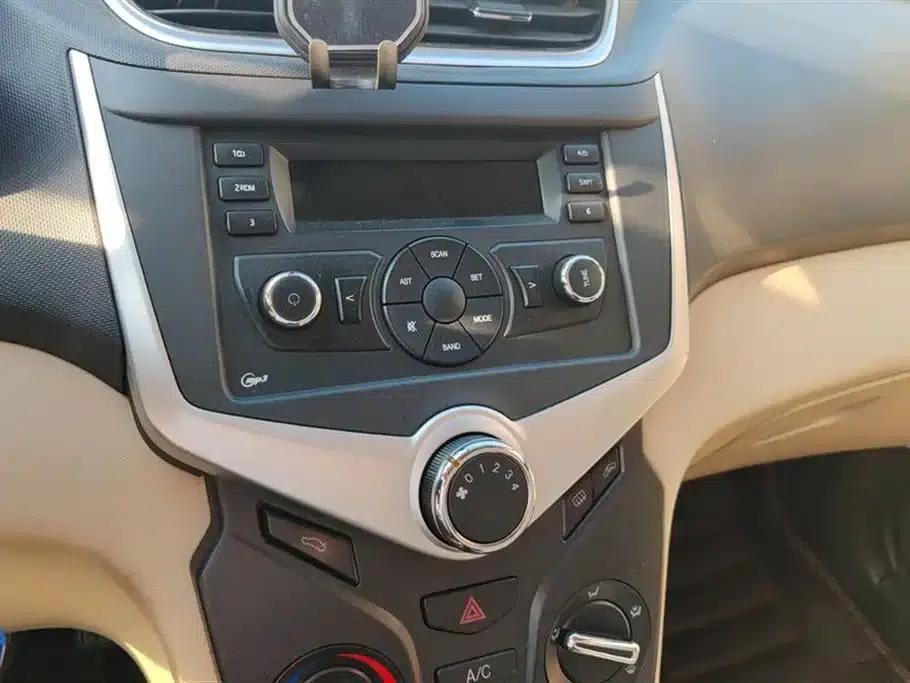 Fengyun 2 2016 1.5L Manual Value Edition — миниатюра 13