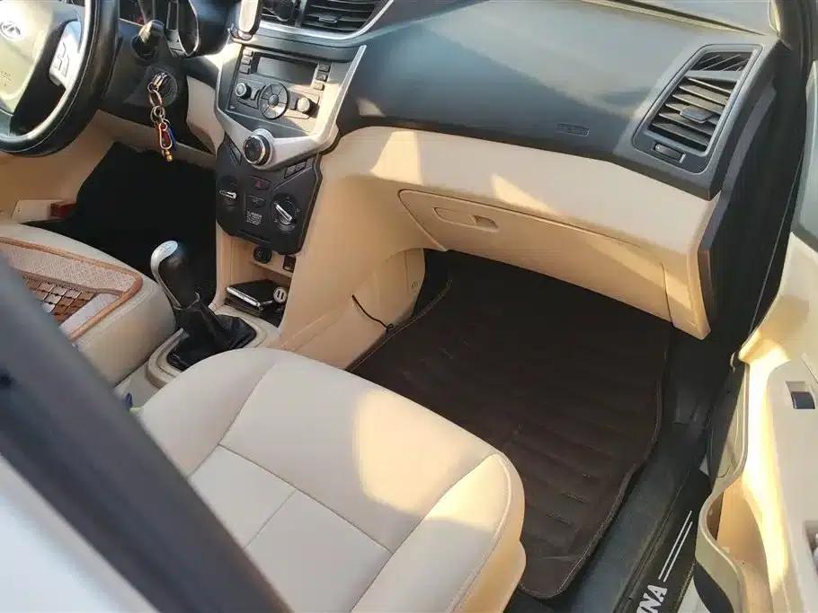 Fengyun 2 2016 1.5L Manual Value Edition — миниатюра 8
