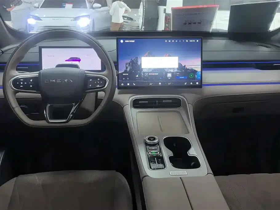 Chery Tiggo 8 PLUS C-DM 2025 1.5T 116km/h Premium 5-seater — миниатюра 12