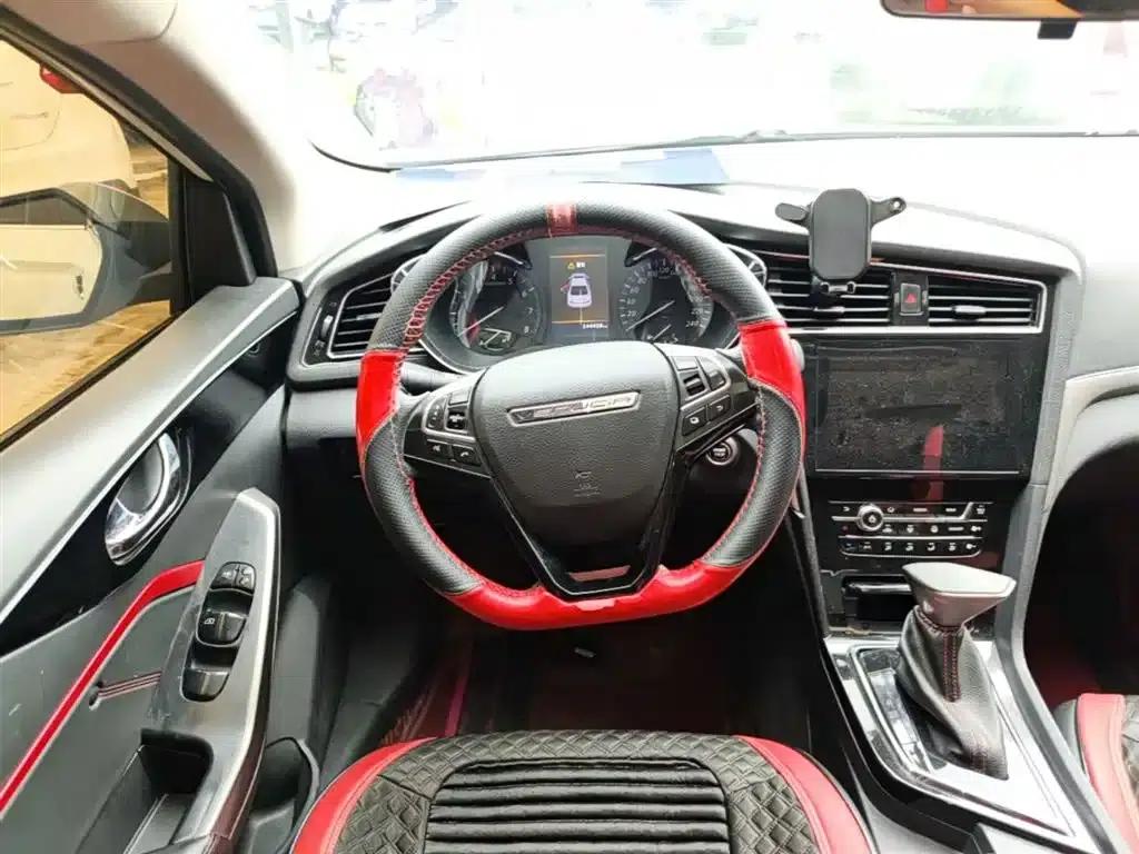 Venucia D60 2018 1.6L CVT Intelligent Elite Edition — миниатюра 11