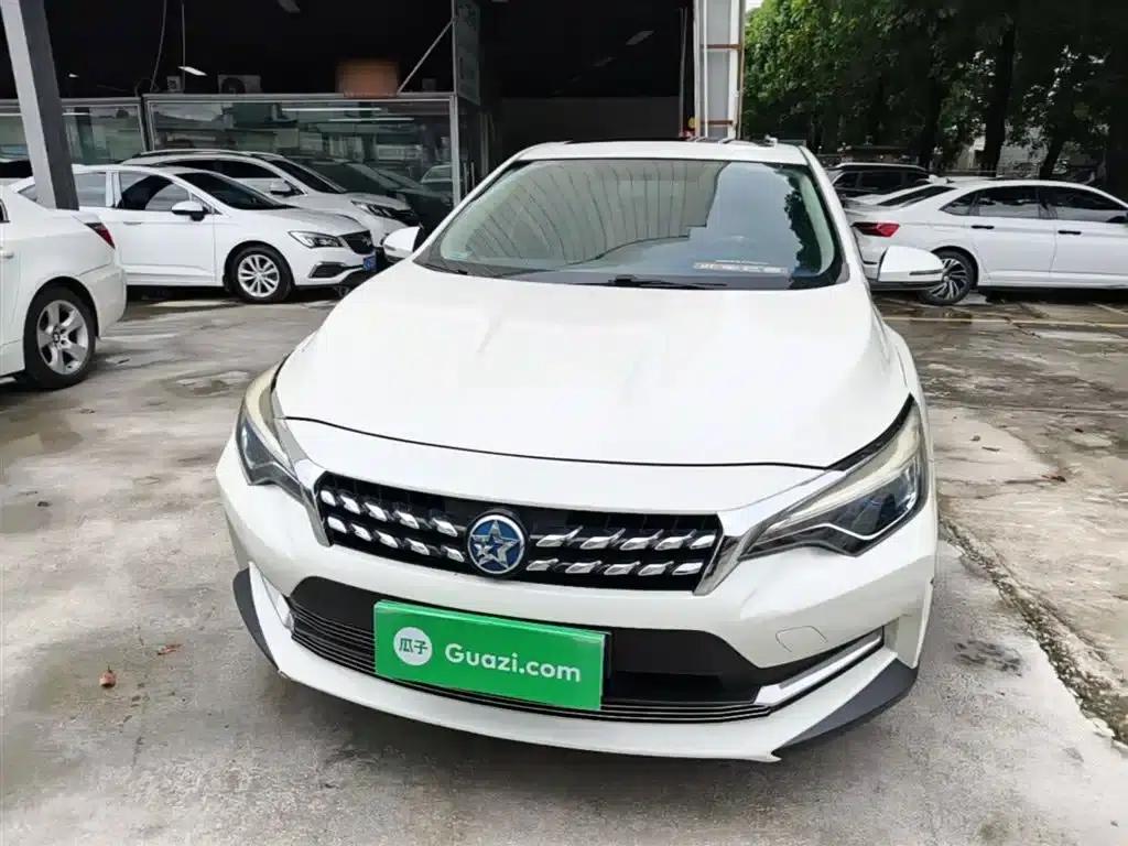 Venucia D60 2018 1.6L CVT Intelligent Elite Edition — миниатюра 3