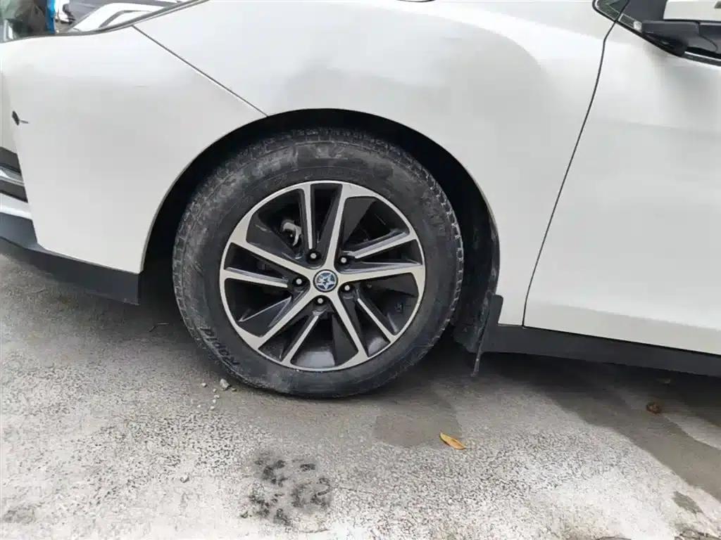 Venucia D60 2018 1.6L CVT Intelligent Elite Edition — миниатюра 23