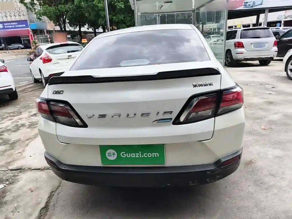 Venucia D60 2018 1.6L CVT Intelligent Elite Edition — миниатюра 6