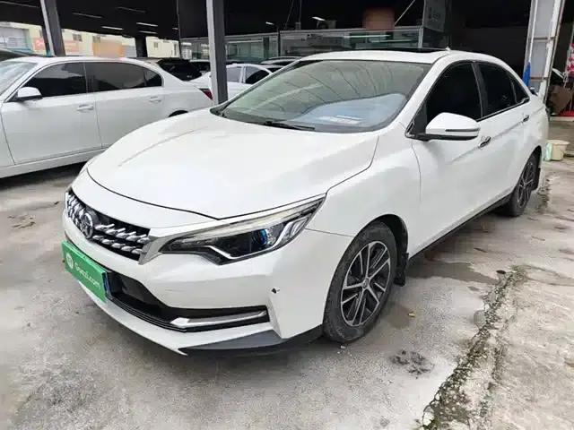 Venucia D60 2018 1.6L CVT Intelligent Elite Edition
