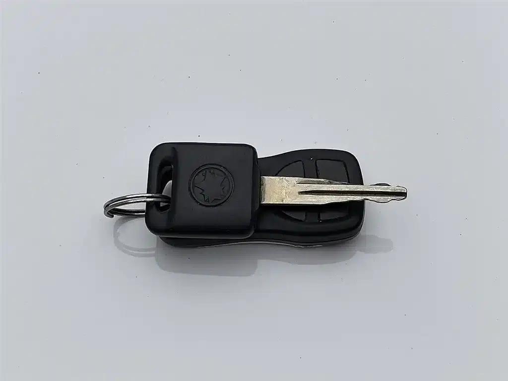 Venucia D50 2015 1.6L Automatic Deluxe Edition — миниатюра 19