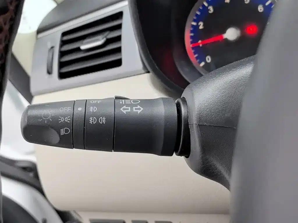 Venucia D50 2015 1.6L Automatic Deluxe Edition — миниатюра 21