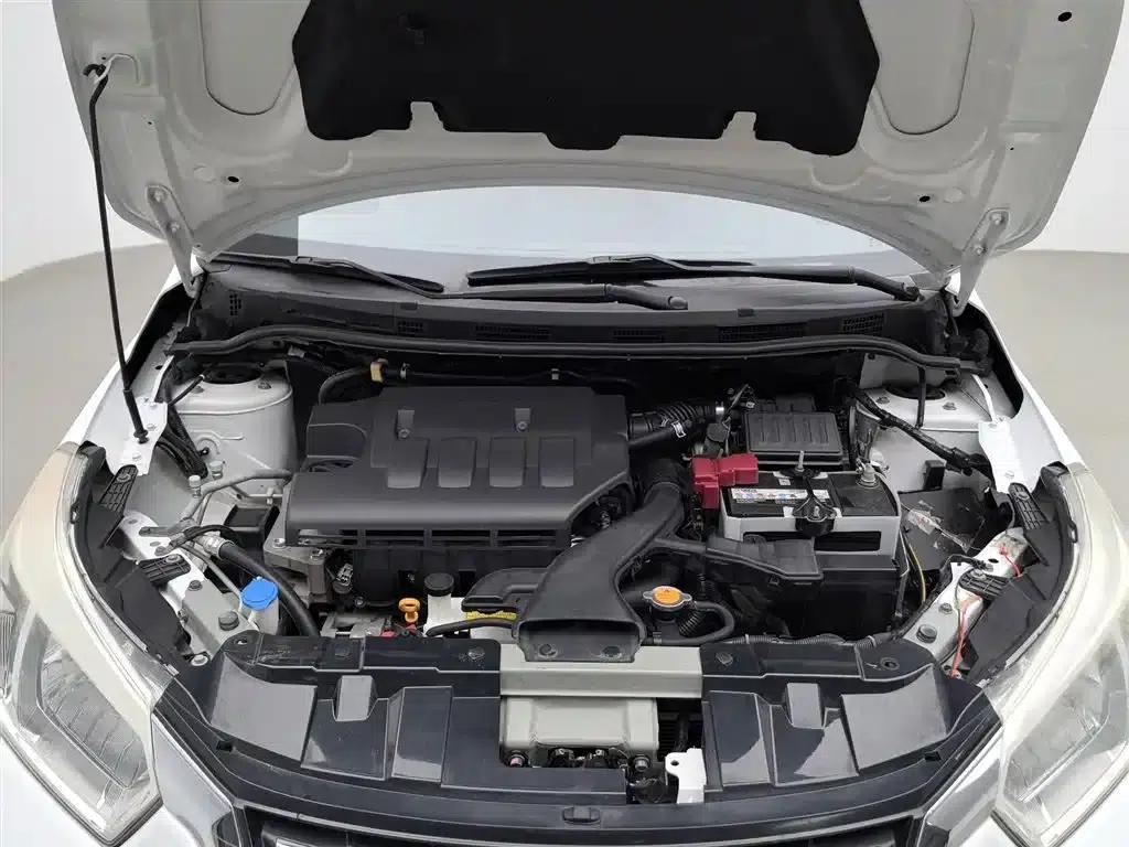 Venucia D50 2015 1.6L Automatic Deluxe Edition — миниатюра 6