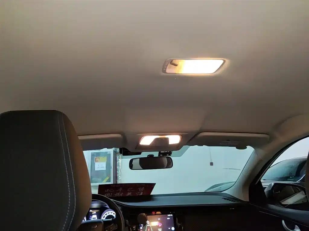 Venucia D60EV 2023 PLUS Comfort Edition SI — миниатюра 18