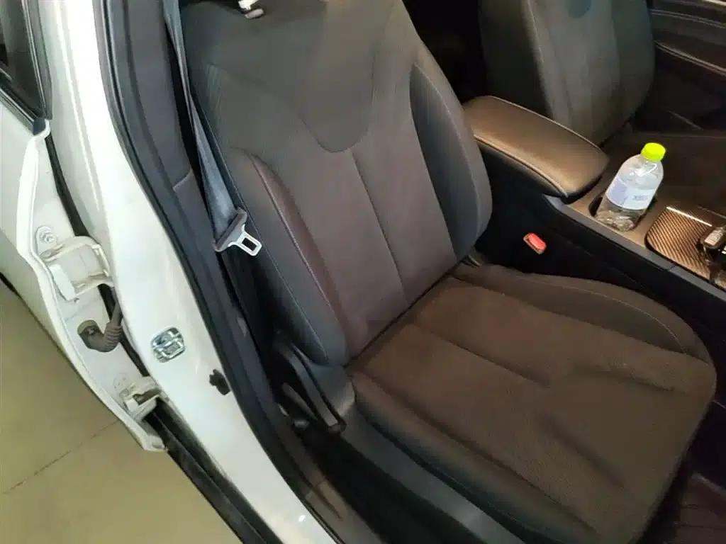 Venucia D60EV 2023 PLUS Comfort Edition SI — миниатюра 25