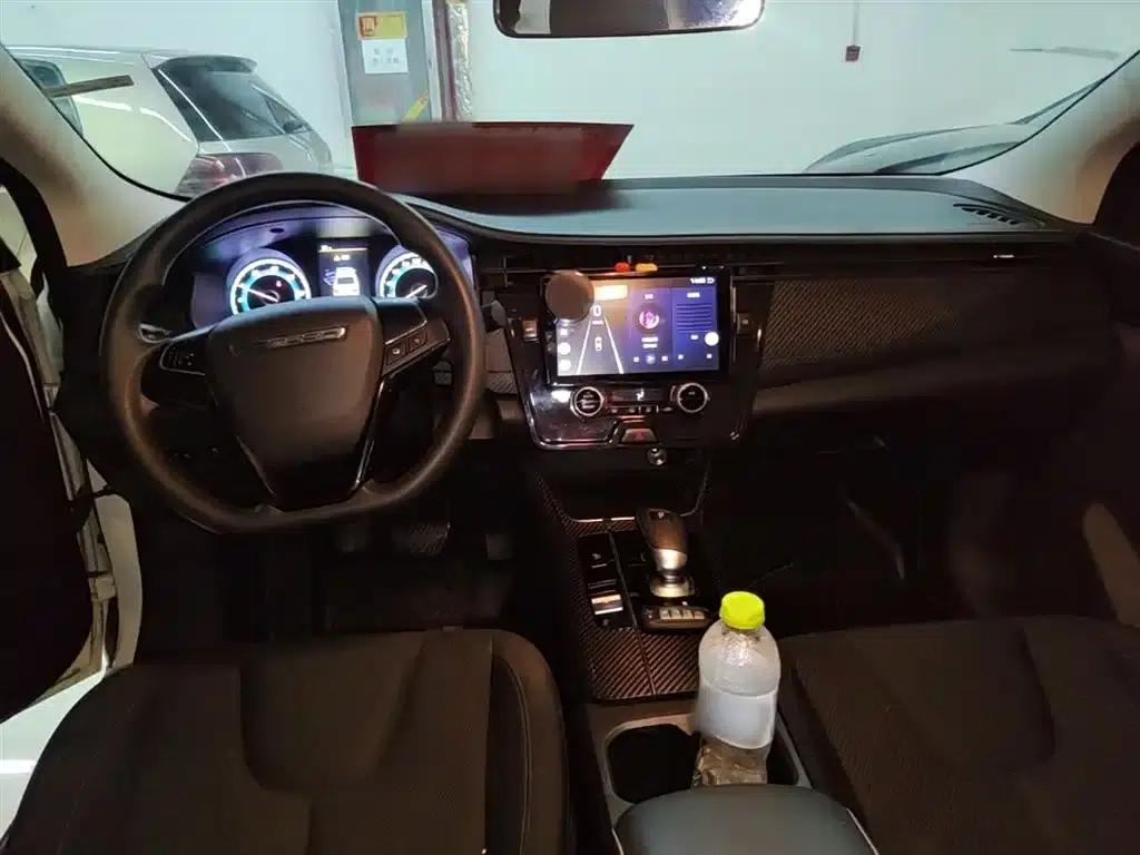 Venucia D60EV 2023 PLUS Comfort Edition SI — миниатюра 10
