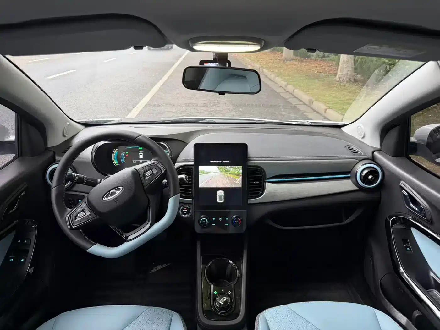 Little Ant 2024 Youth Edition 251km, True Love Edition 25.05kWh — миниатюра 15