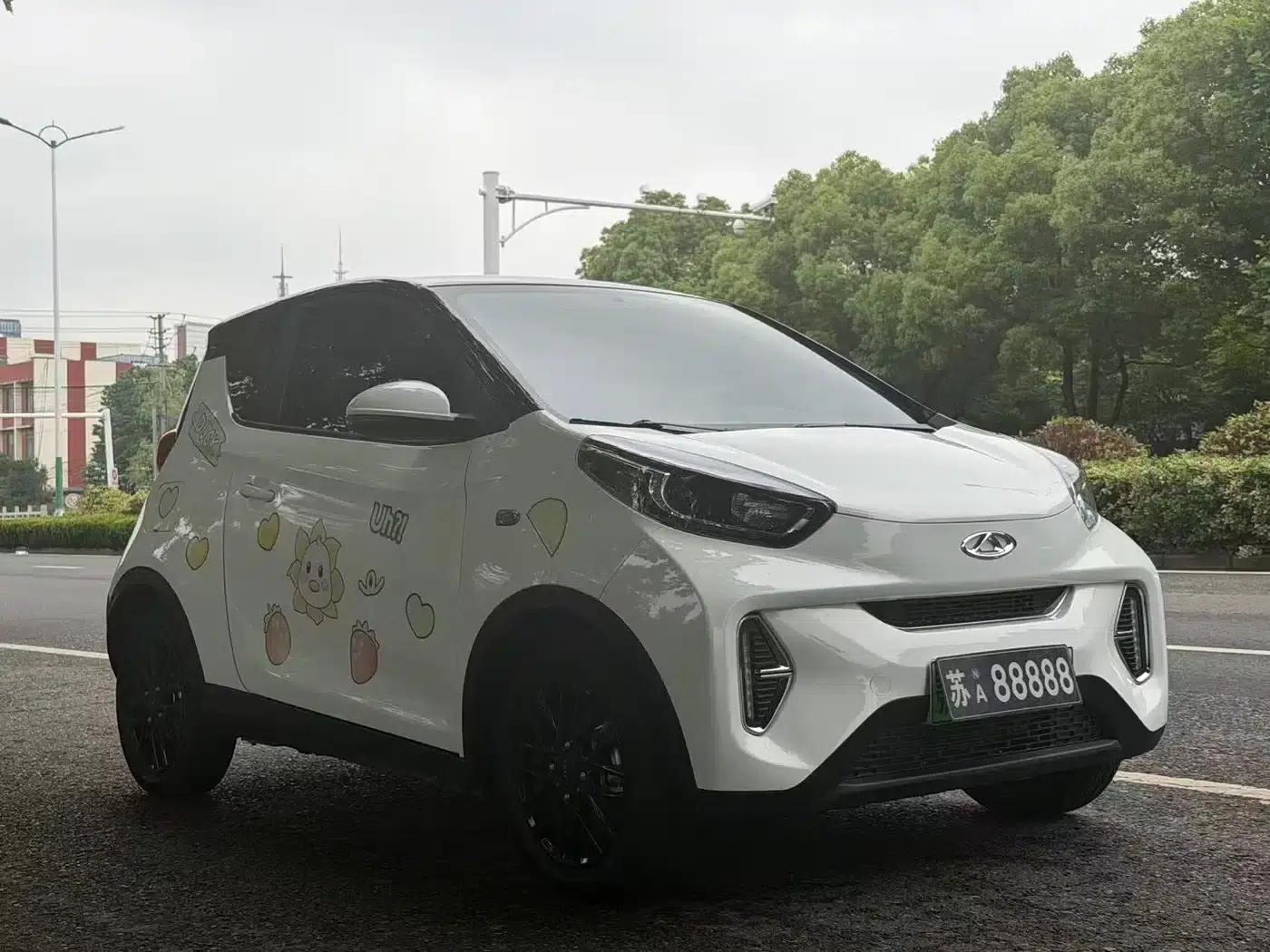 Little Ant 2024 Youth Edition 251km, True Love Edition 25.05kWh — миниатюра 3