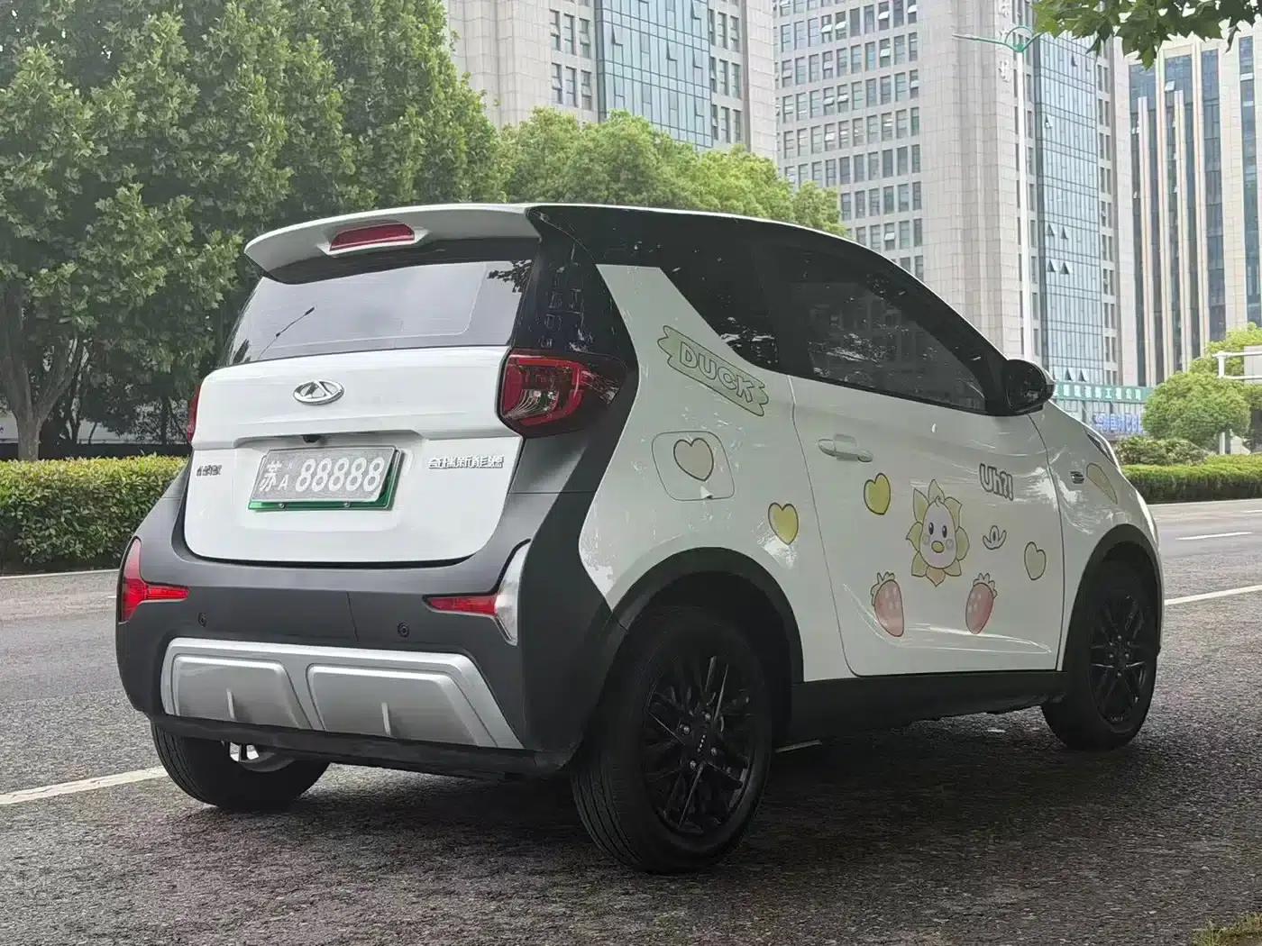 Little Ant 2024 Youth Edition 251km, True Love Edition 25.05kWh — миниатюра 6