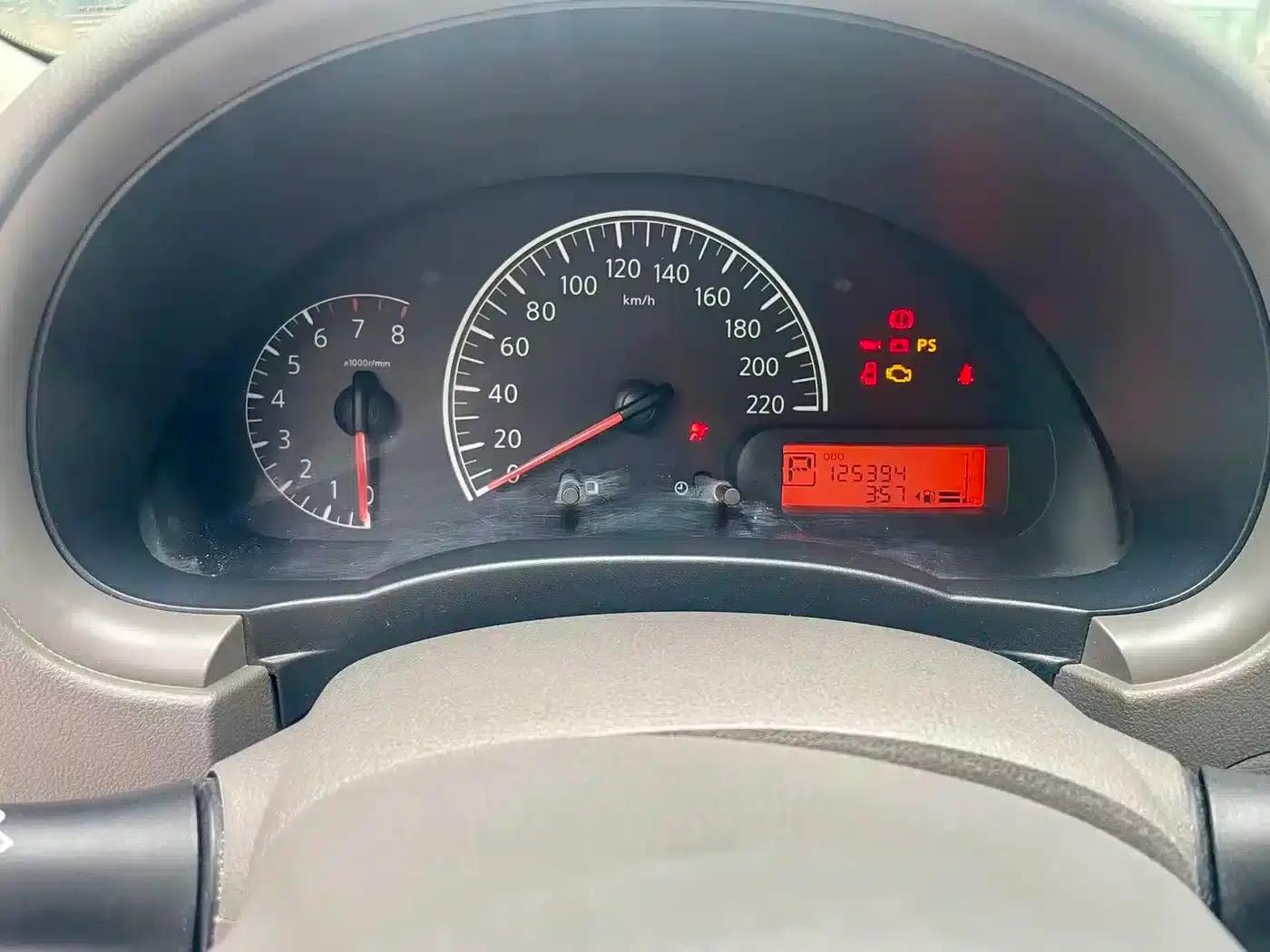 Nissan Sunny 2011 1.5XE CVT Comfort Edition — миниатюра 11