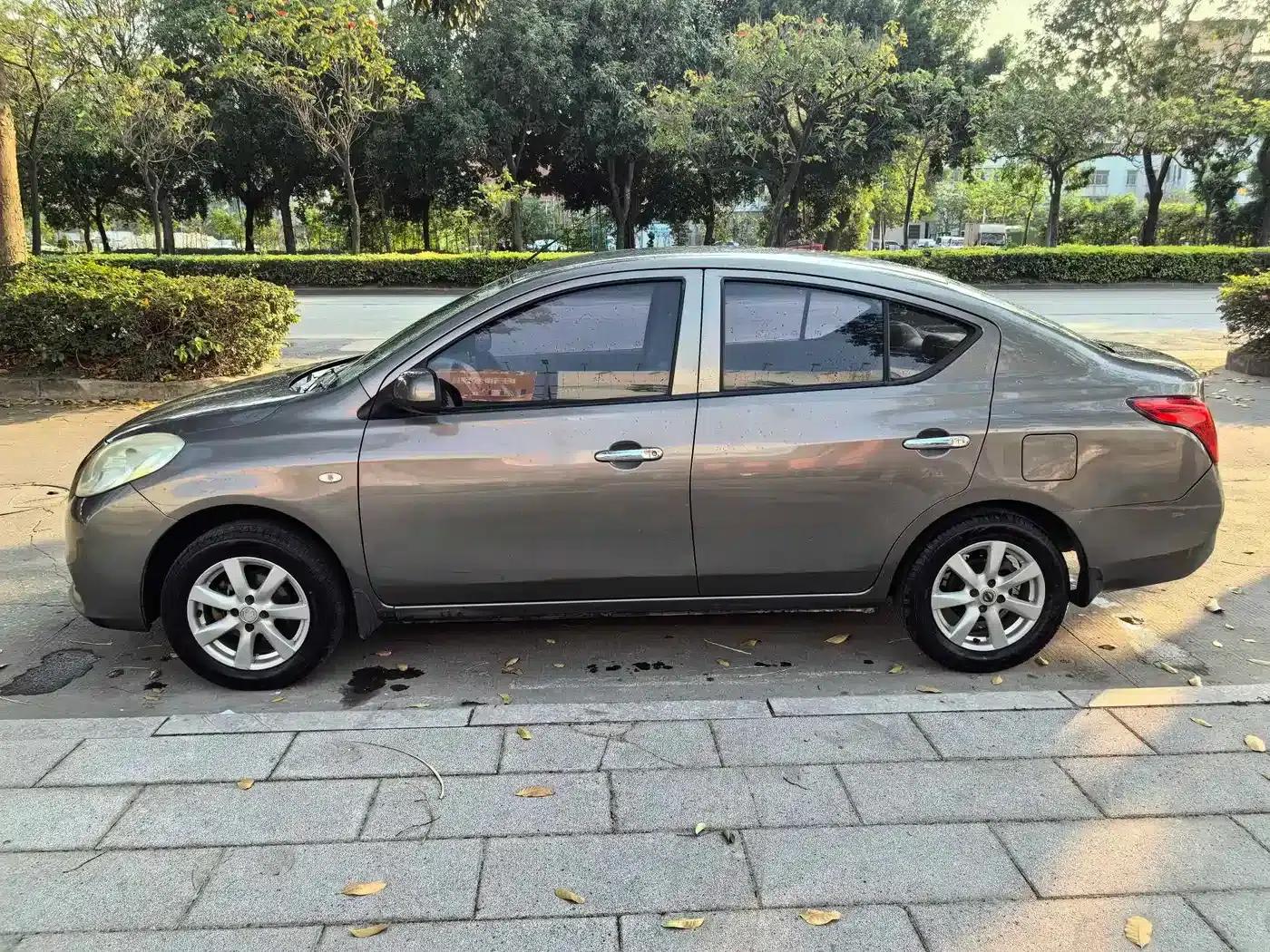 Nissan Sunny 2011 1.5XE Manual Comfort Edition — миниатюра 2