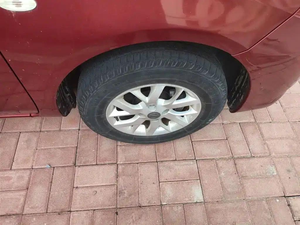 Nissan Sunny 2015 1.5XE Manual Comfort Edition — миниатюра 23