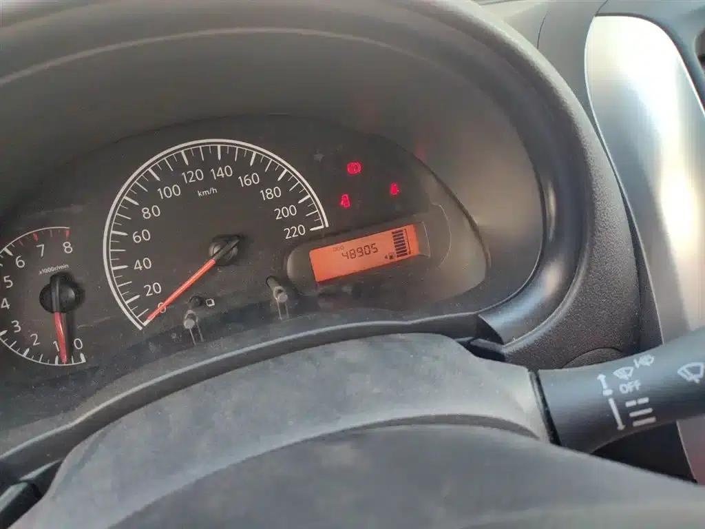 Nissan Sunny 2015 1.5XE Manual Comfort Edition — миниатюра 5
