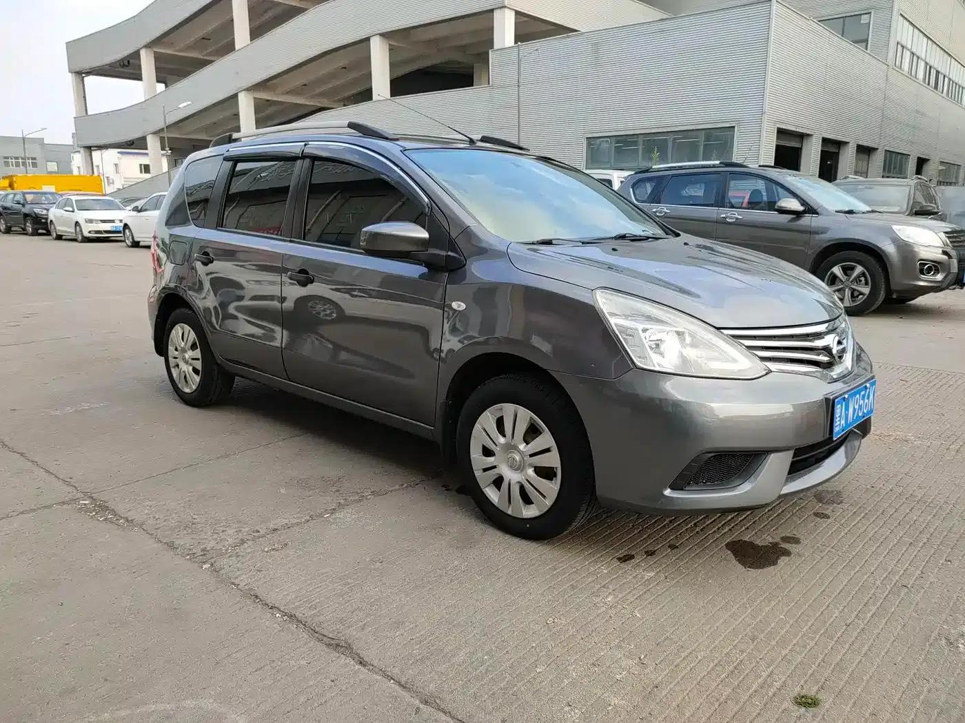 Nissan Livina 2015 1.6XE Manual Comfort Edition — миниатюра 4