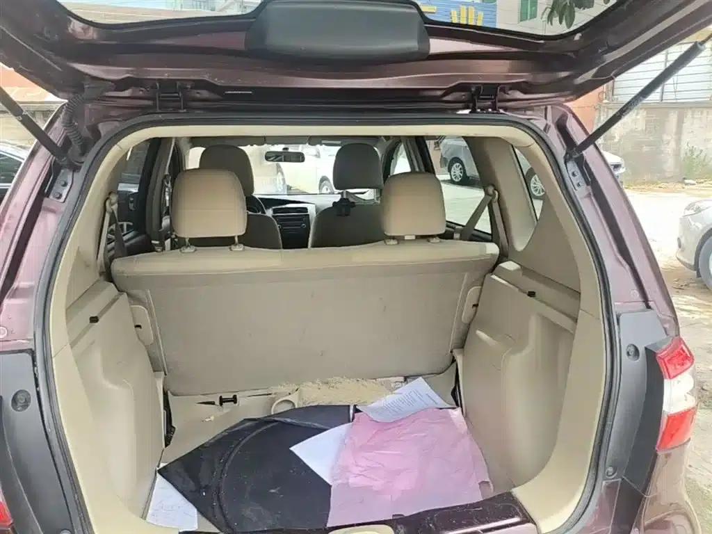 Nissan Livina 2013 1.6XE CVT Comfort Edition — миниатюра 19