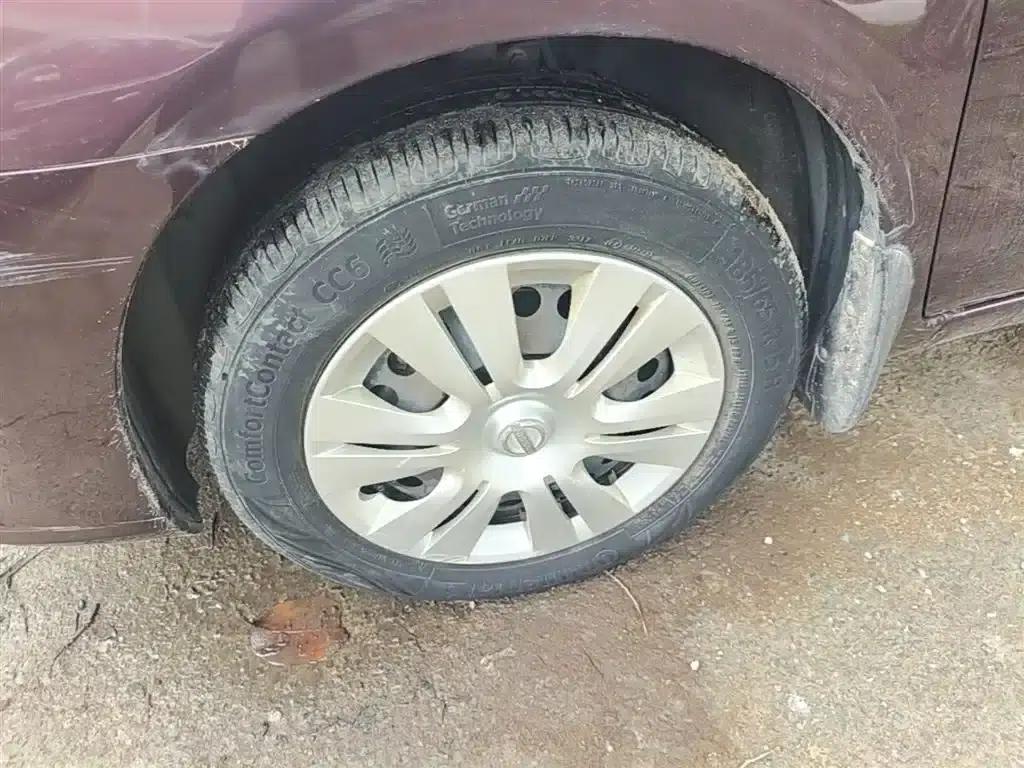Nissan Livina 2013 1.6XE CVT Comfort Edition — миниатюра 23