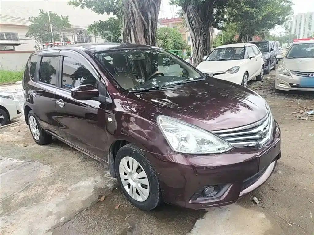 Nissan Livina 2013 1.6XE CVT Comfort Edition — миниатюра 4