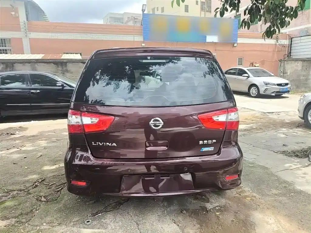 Nissan Livina 2013 1.6XE CVT Comfort Edition — миниатюра 6