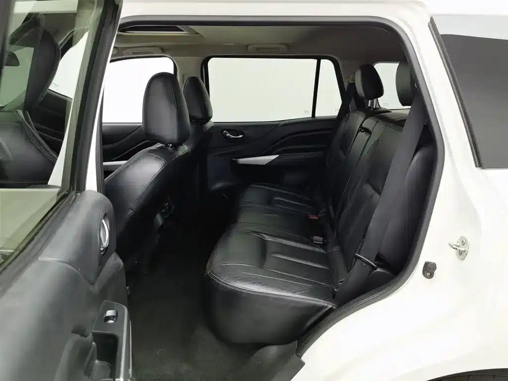 Terra 2018 2.5L Automatic 4WD Luxury Edition — миниатюра 15