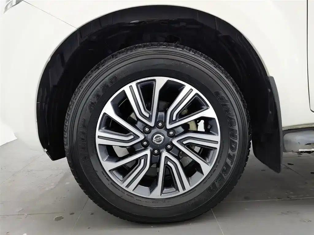 Terra 2018 2.5L Automatic 4WD Luxury Edition — миниатюра 17