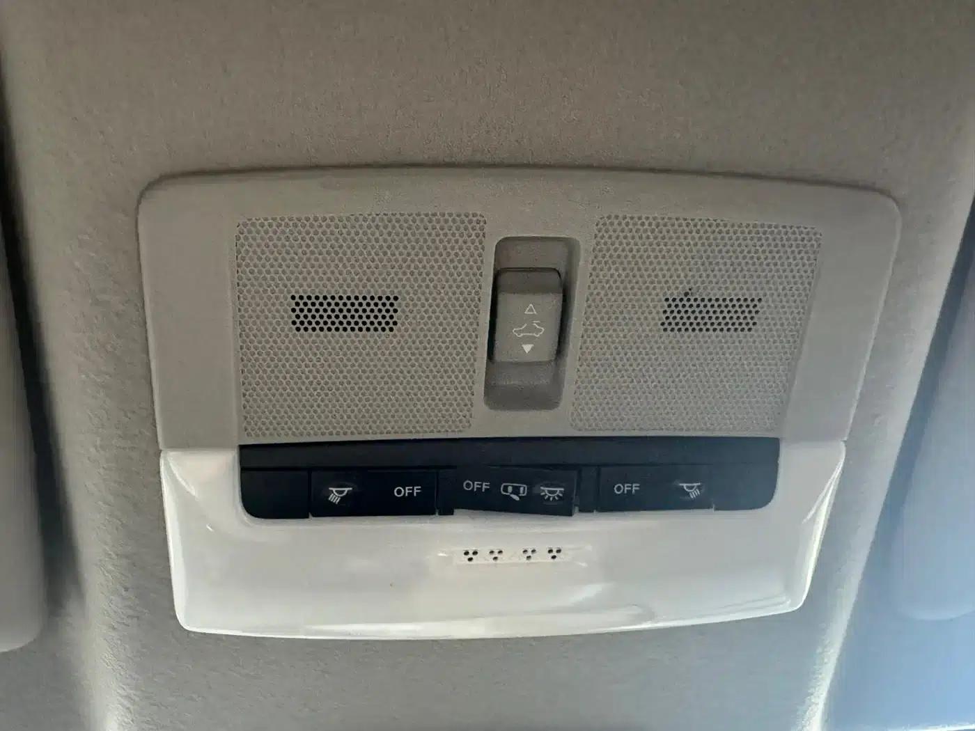 Nissan Kicks 2022 1.5L CVT XV TOP Flagship Edition — миниатюра 10
