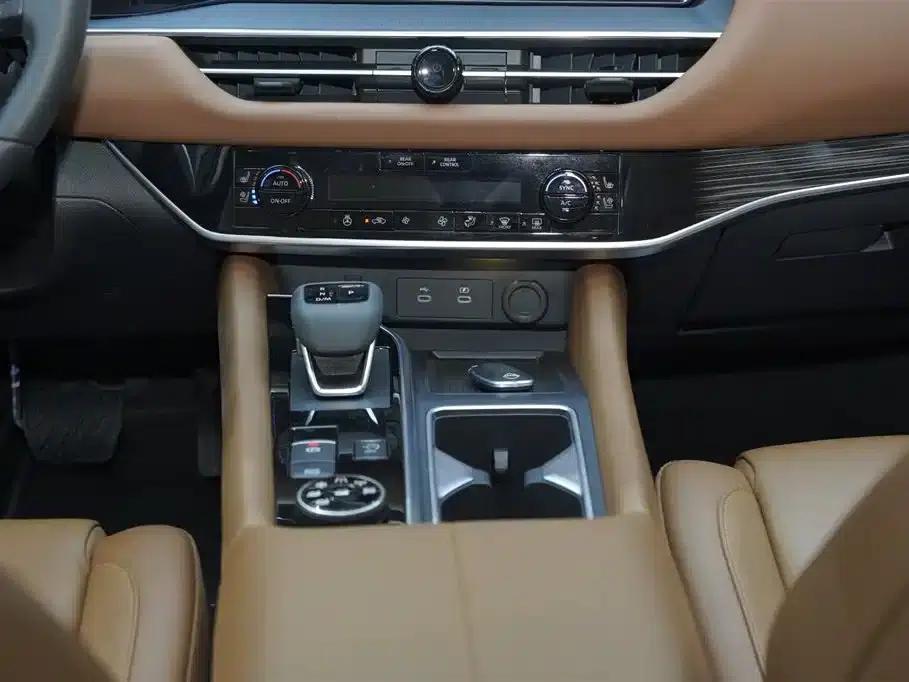 2024 Volkswagen Land Cruiser 380VC-TURBO 4WD Supreme Edition (6-seater) — миниатюра 9