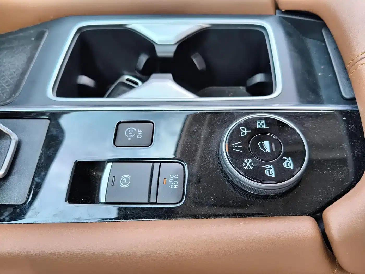 2024 Volkswagen Land Cruiser 380VC-TURBO 4WD Supreme Edition (6-seater) — миниатюра 10