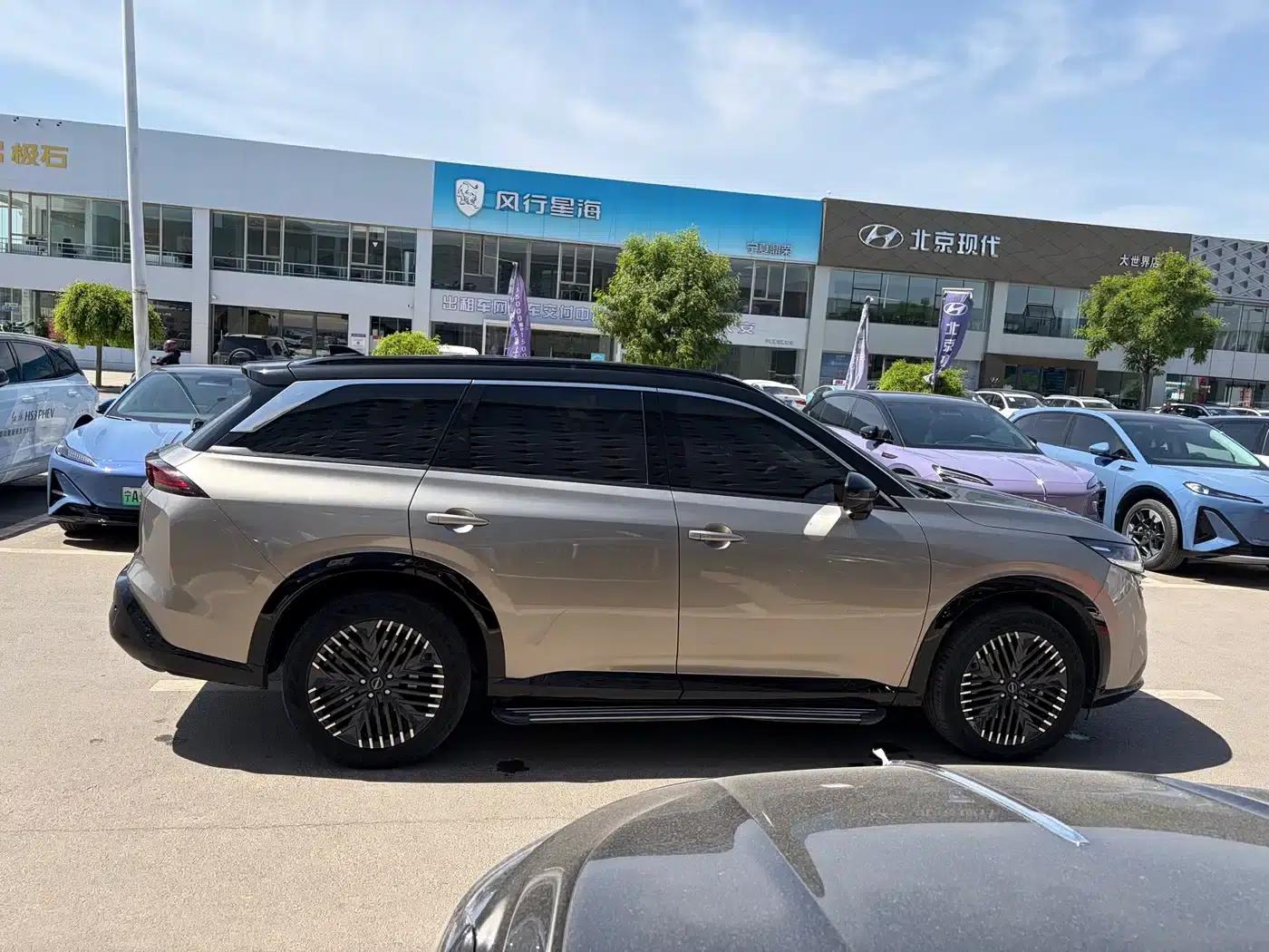 2024 Volkswagen Land Cruiser 380VC-TURBO 4WD Supreme Edition (6-seater) — миниатюра 4