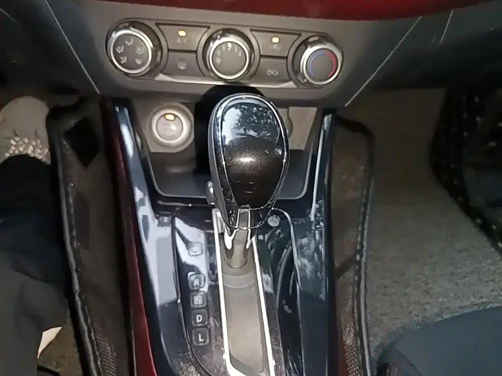 Nissan Bluebird 2016 1.6L CVT Smart Edition — миниатюра 14