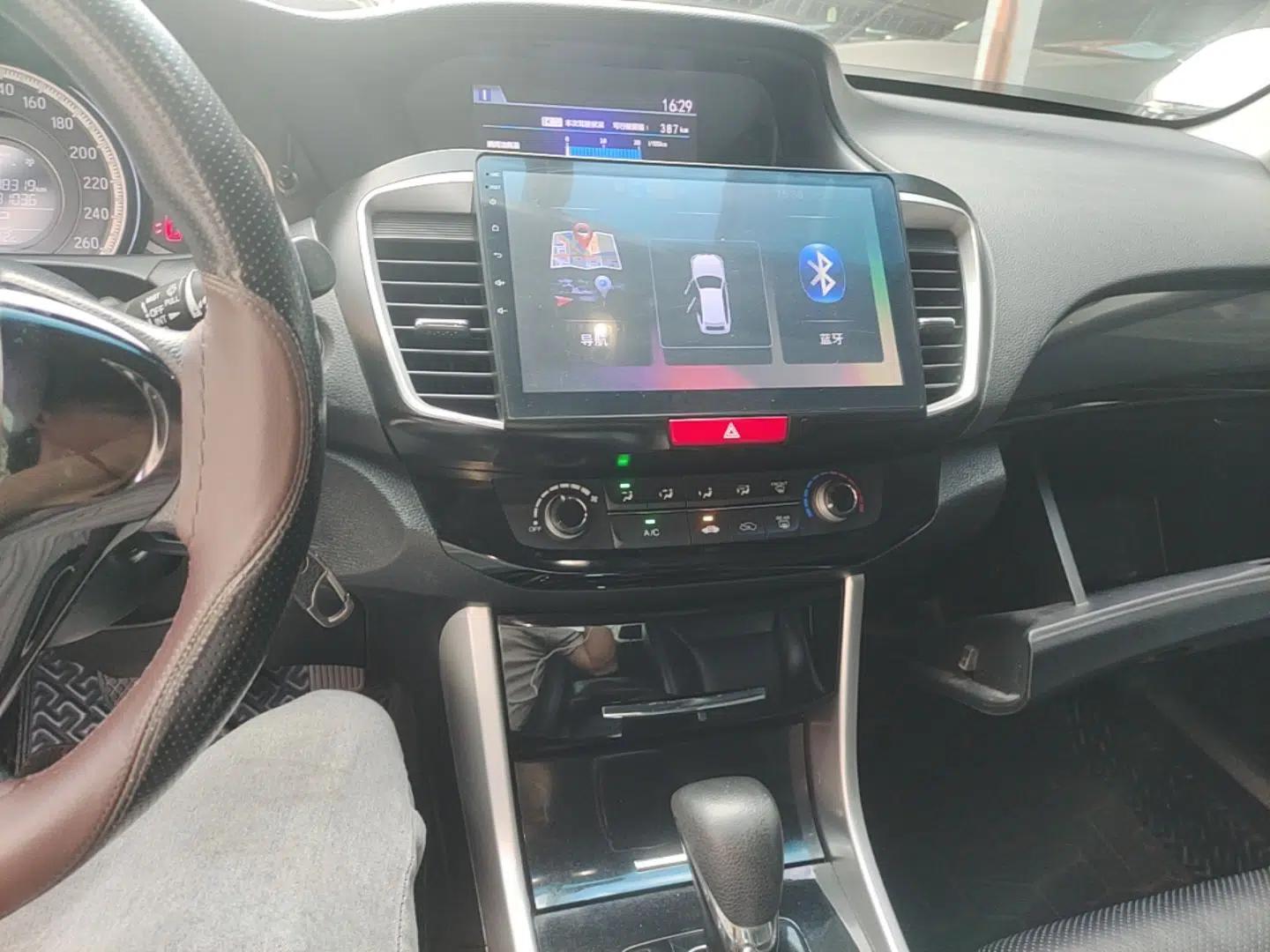 Honda Accord 2016 2.0L Comfort Edition — миниатюра 15