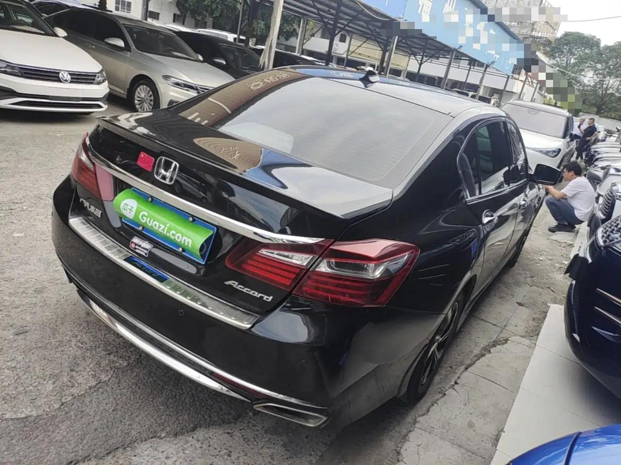 Honda Accord 2016 2.0L Comfort Edition — миниатюра 4