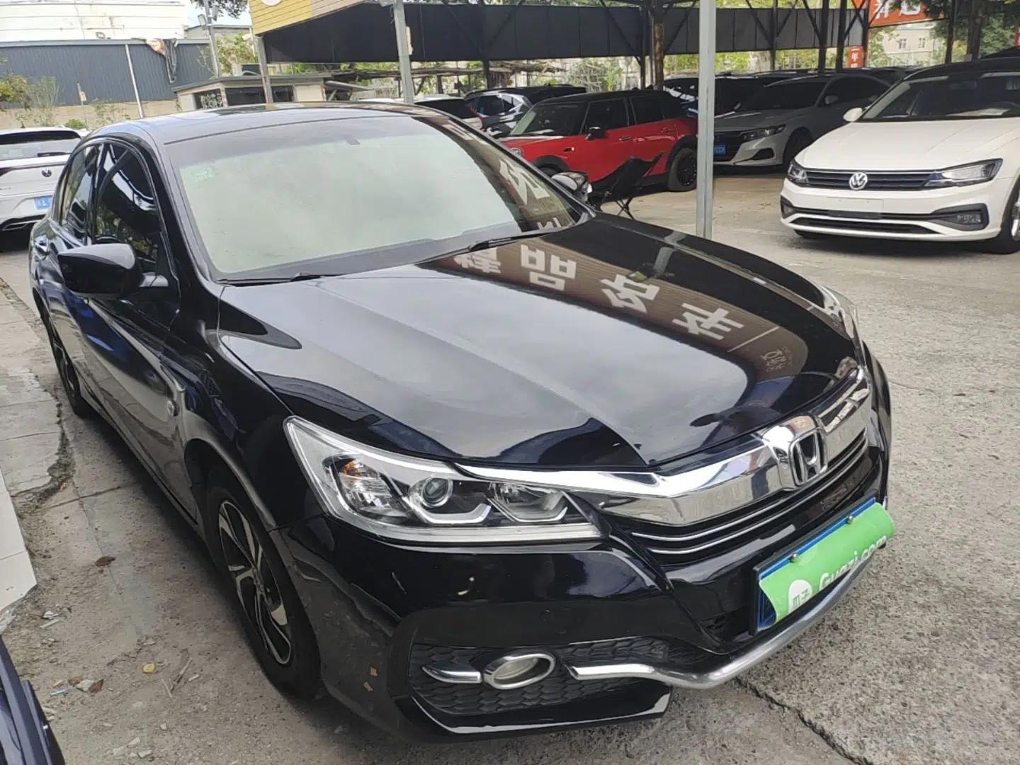 Honda Accord 2016 2.0L Comfort Edition — миниатюра 6