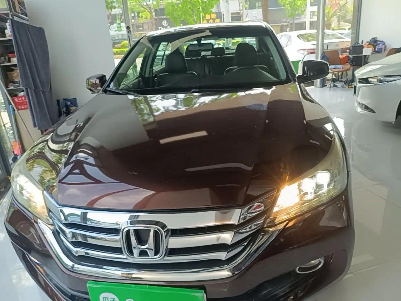 Honda Accord 2014 2.4L EX Luxury Edition — миниатюра 2