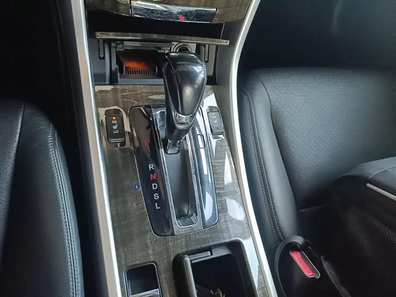 Honda Accord 2014 2.4L EX Luxury Edition — миниатюра 17